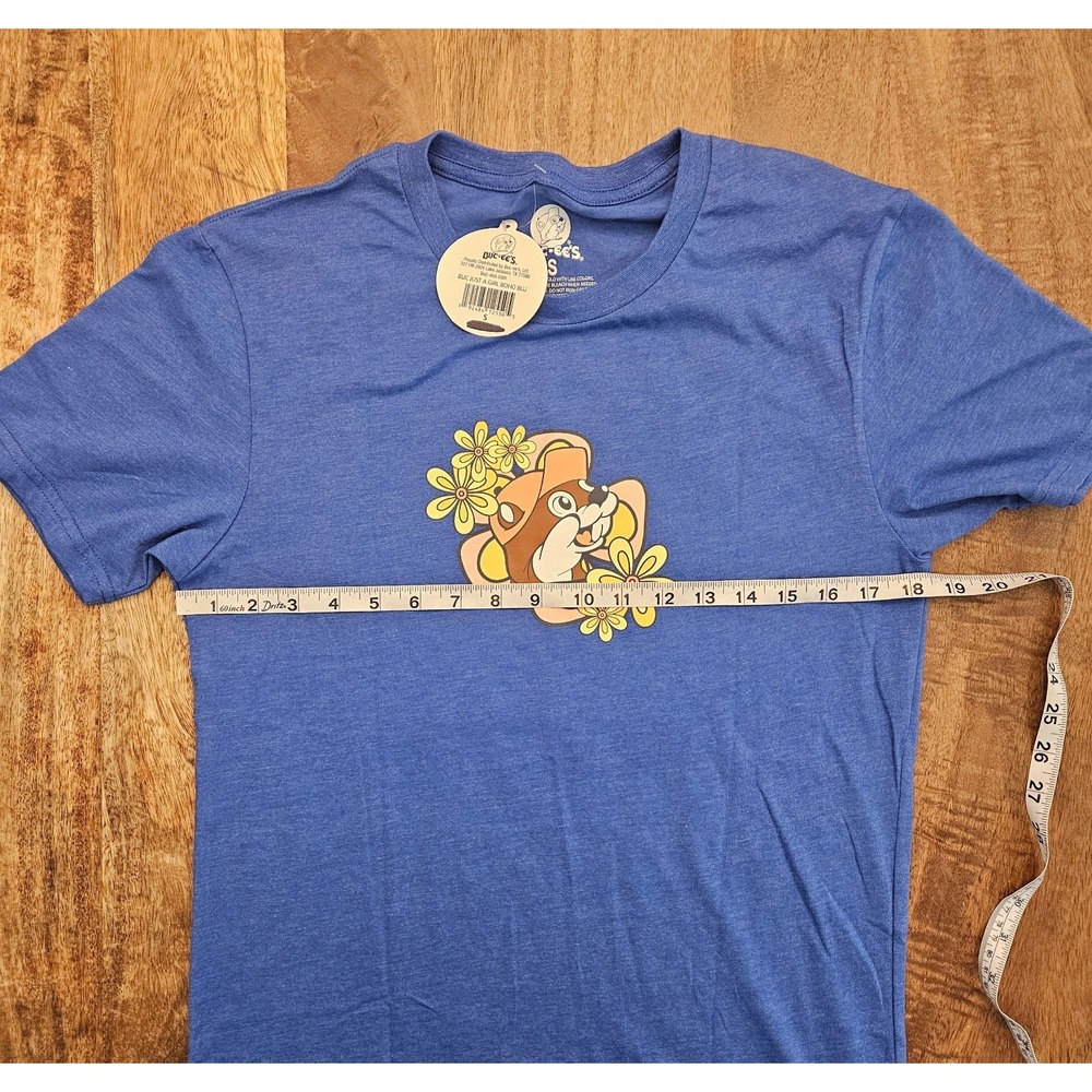 Buc-ee's Shirt Womens Small Blue "Just a Girl Who Loves Buc-ee's" Beaver Flowers - Picture 2 of 5